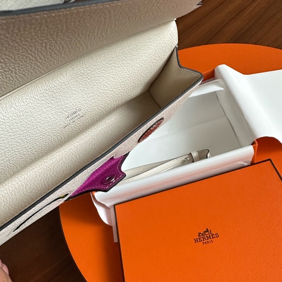 Hermes In The Loop Wink Glasses Case - Picture 7 of 10